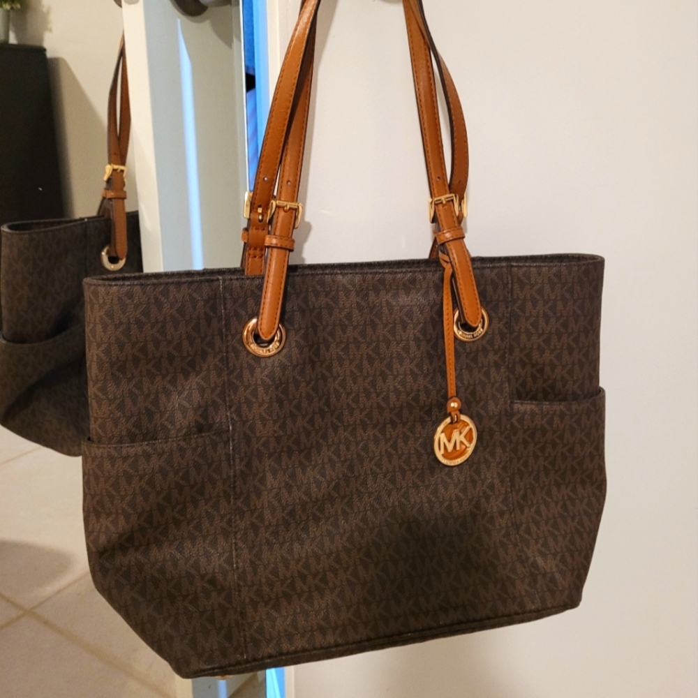Michel kors tote bag caramel and gold